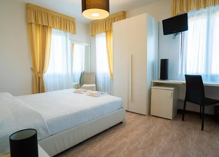 Hotell Sirena 3*